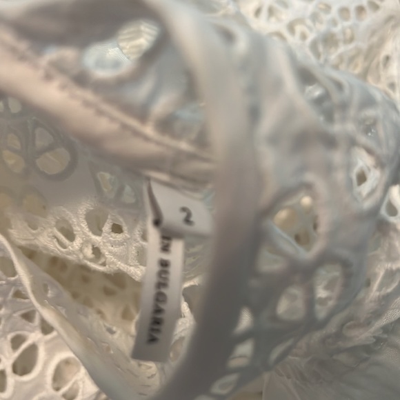 NWOT - Sandro Bonnie lace , open sleeve, V ruffle blouse. - Picture 7 of 7